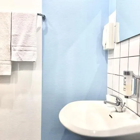 Lindenbusch Πανσιόν 3*